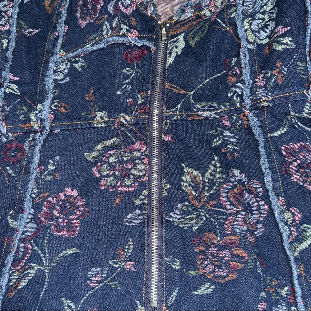URBAN OUTFITTERS Scarlett Floral Embroidered Denim Sweetheart Mini Dress XL - Picture 8 of 12